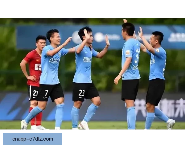 中超再聚首斯坦丘晒三镇旧友合照 中超再聚首斯坦丘晒三镇旧友合照