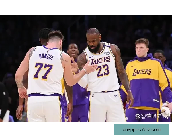 湖人险胜快船东契奇38分詹姆斯